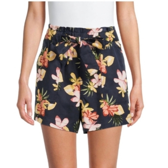 Time and Tru Tropical Shorts - Picture 2 of 6